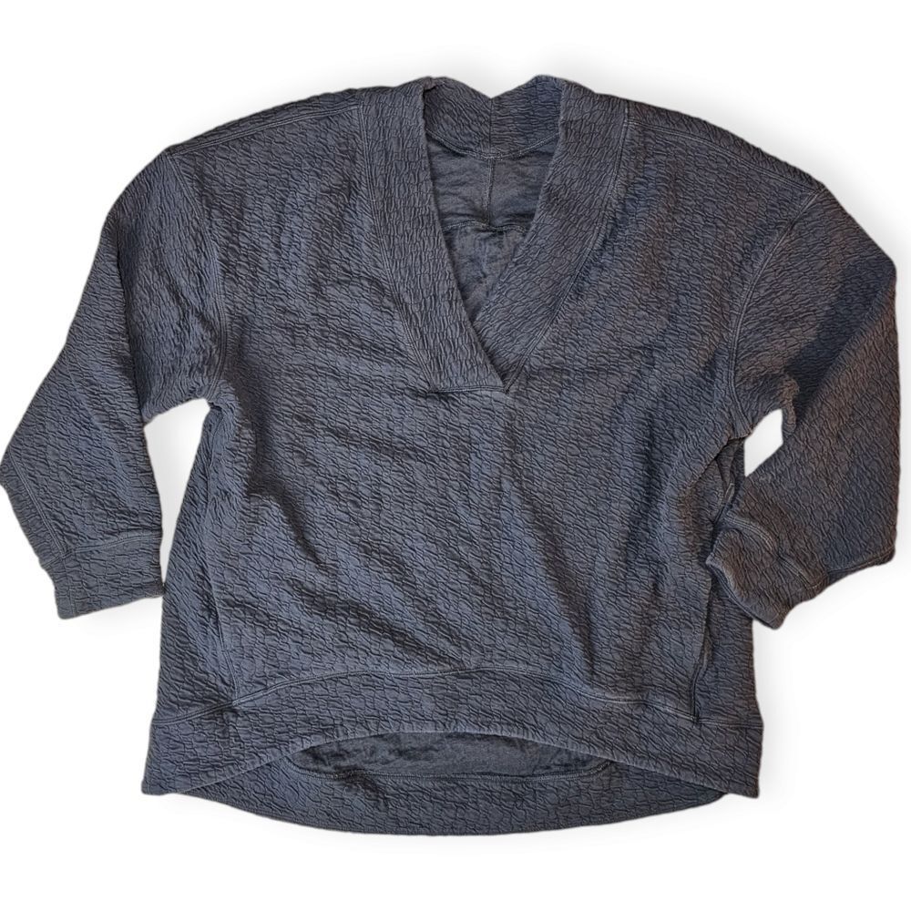 Lululemon Rippled Vneck Pullover Black Size 10 - Picture 2 of 11